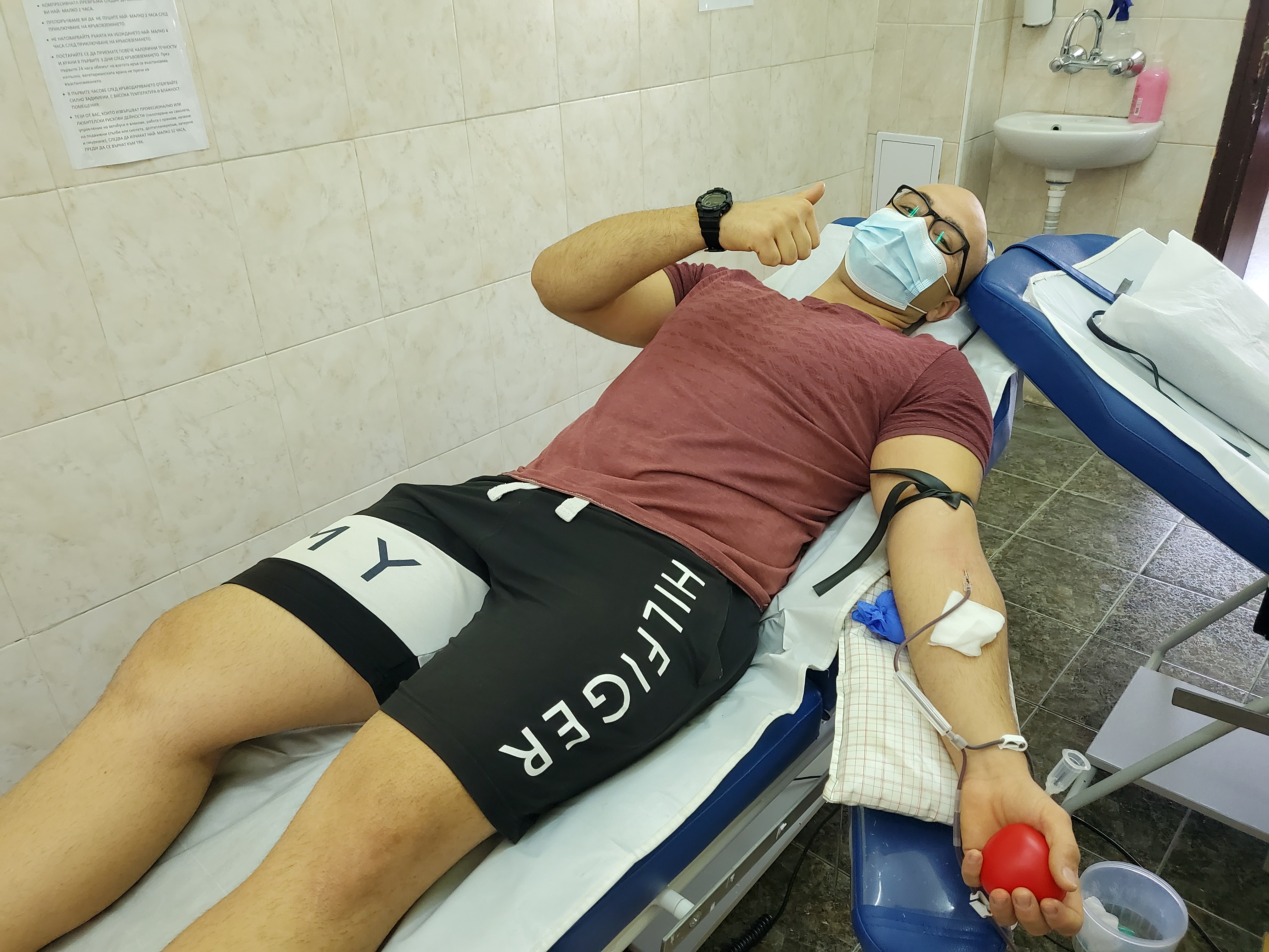 англичанин кръводарява в болницата